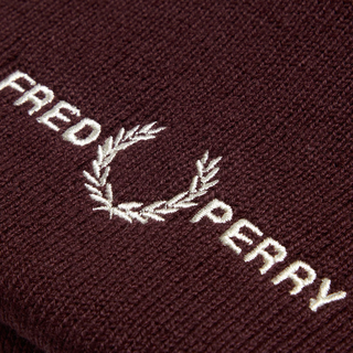 Fred Perry - Graphic Beanie C4114 oxblood K22
