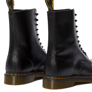 Dr. Martens - 1490 black smooth DMC SM-B 10-eye boot smooth (gelbe Naht) EU 48/US14/UK13
