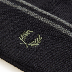 Fred Perry - Twin Tipped Merino Wool Beanie C9150 black/field green T02