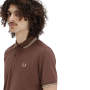 Fred Perry - Twin Tipped Polo Shirt M3600 carrington road brick/warm grey U85