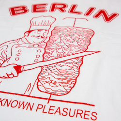 Berlin - City Of Unknown Pleasures Organic Cotton T-Shirt white/red