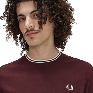 Fred Perry - Twin Tipped T-Shirt M1588 oxblood 597
