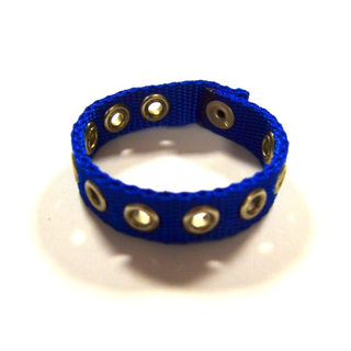 Lochnietenarmband - 1-reihig blau 18 cm