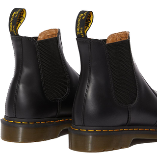 Dr. Martens - 2976 YS Chelsea boot black smooth (gelbe Naht)